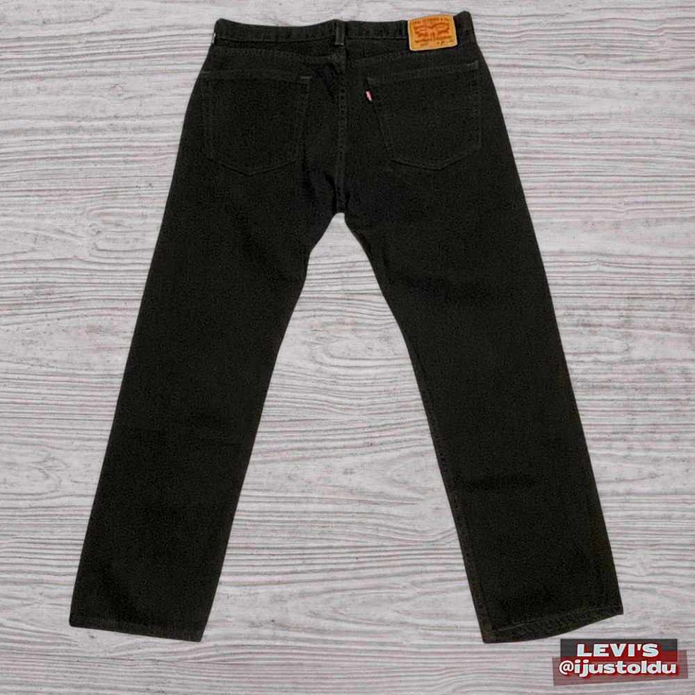Levi's 505 Men's Regular Fit Straight Leg Black Denim Jeans | Size W36″ - L30″ - Picture 4 of 16